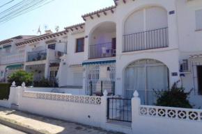 Lago Jardin : Bright spacious one bedroom flat